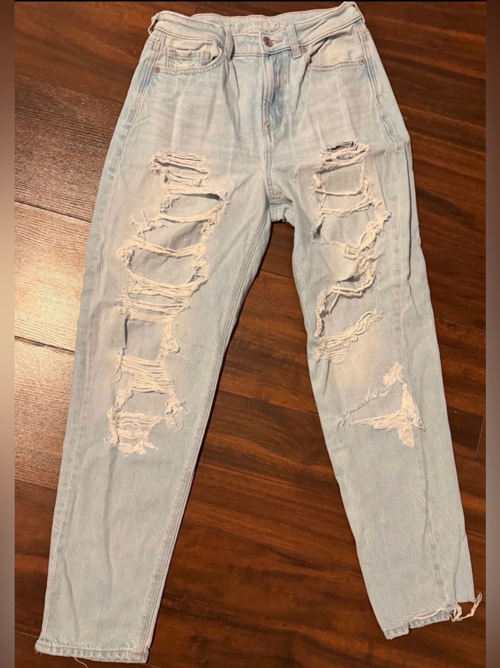 Women's Light Wash Ripped Straight Leg Jeans size 4